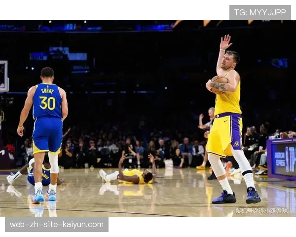 东契奇33分5篮板8助攻4抢断 湖人进攻体系运转愈发流畅